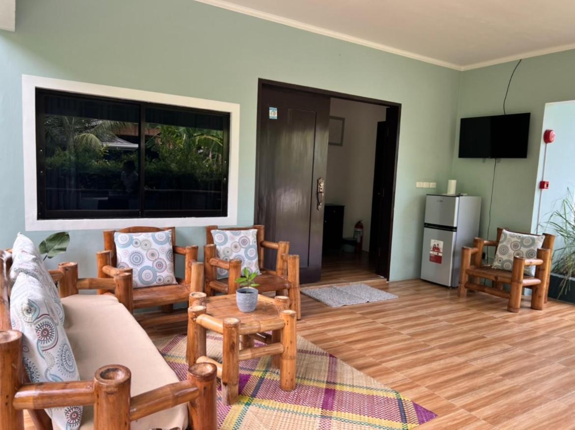 Vailtin Home Point Moalboal Exterior foto